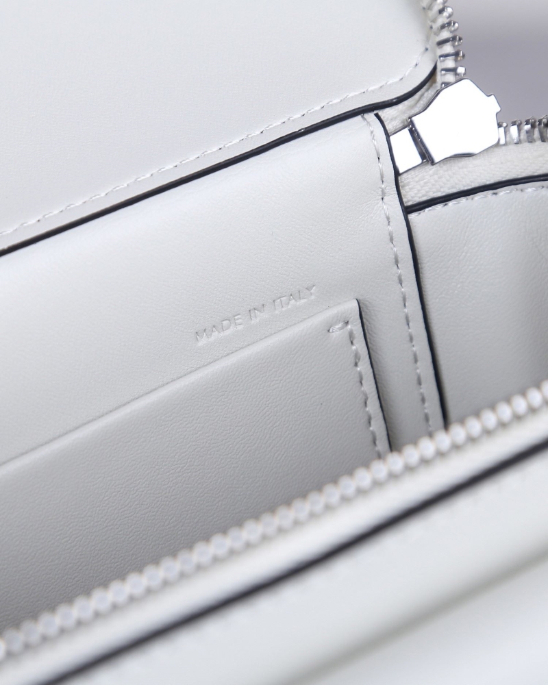 Va1e*ntin0 top handle bag